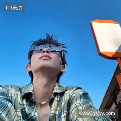 郦蔚
